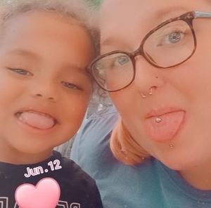 Meet your Posher, Hunter